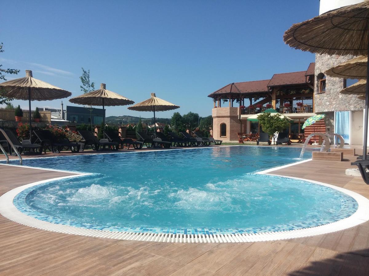 Koceljeva Motel Dvorac Ivanovic المظهر الخارجي الصورة