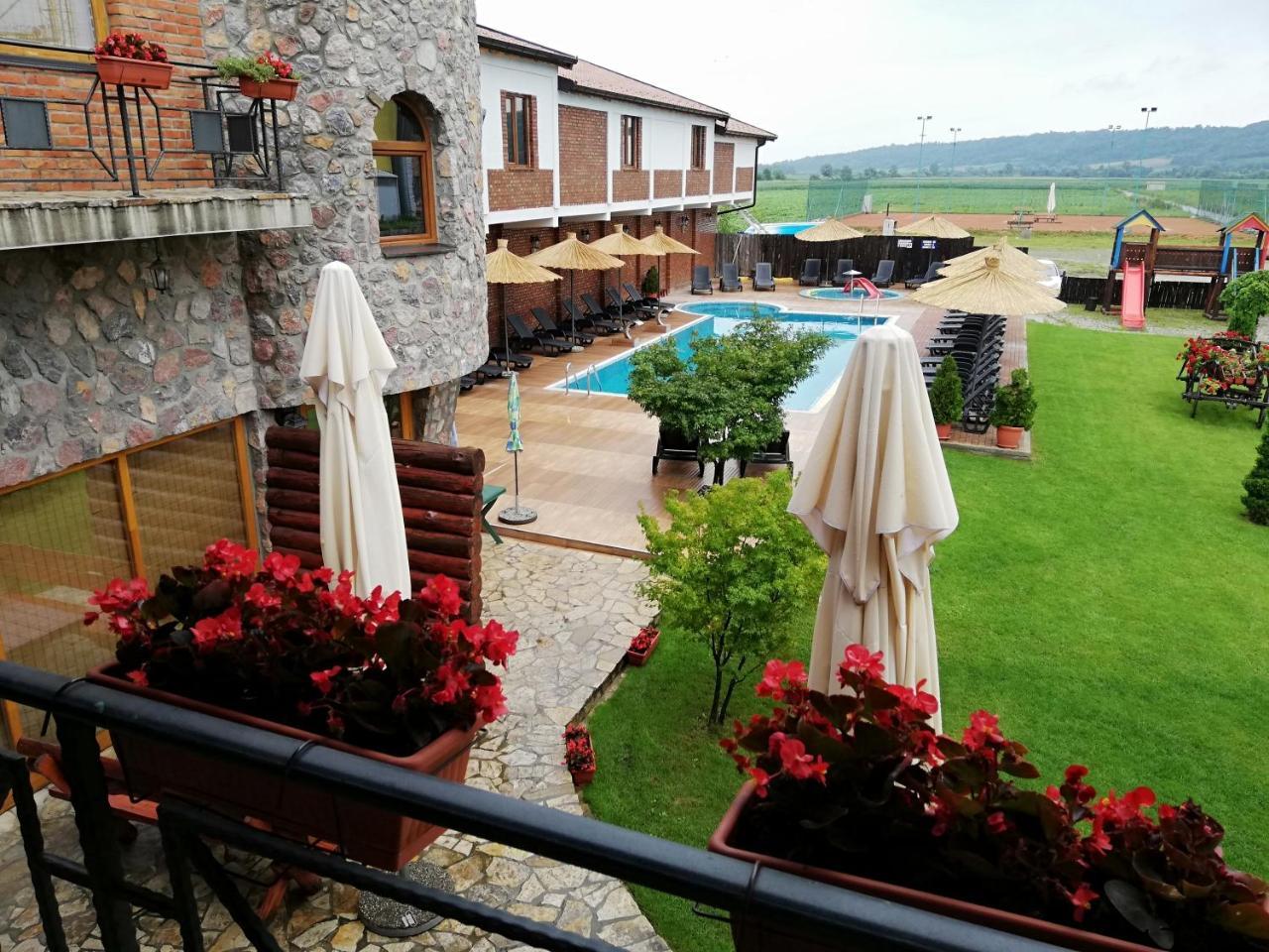 Koceljeva Motel Dvorac Ivanovic المظهر الخارجي الصورة